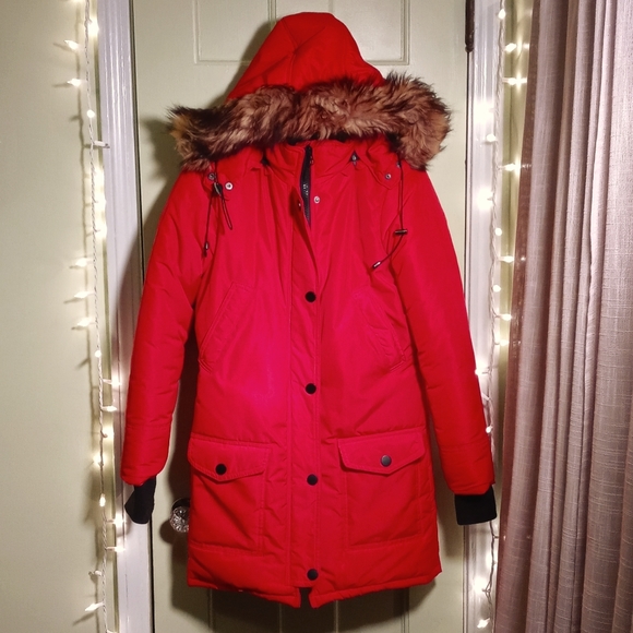 Women's Vergoodr bright cherry red & black winter coat small removable h… - Picture 1 of 8